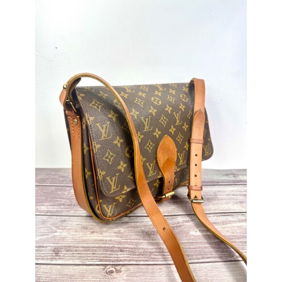 Authentic Louis Vuitton Cartouchiere GM (Large) Monogram Crossbody Bag VINTAGE - Picture 10 of 16